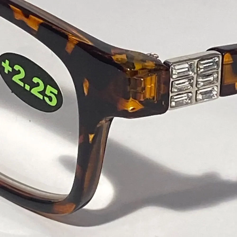 Reading Glasses 2.25 Tortoise with Decorative Silver Detail Readers NWT - Picture 7 of 7